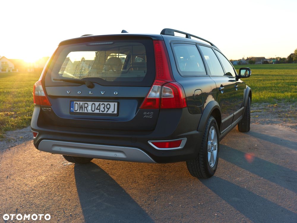Volvo XC 70 2.4D AWD Momentum - 11