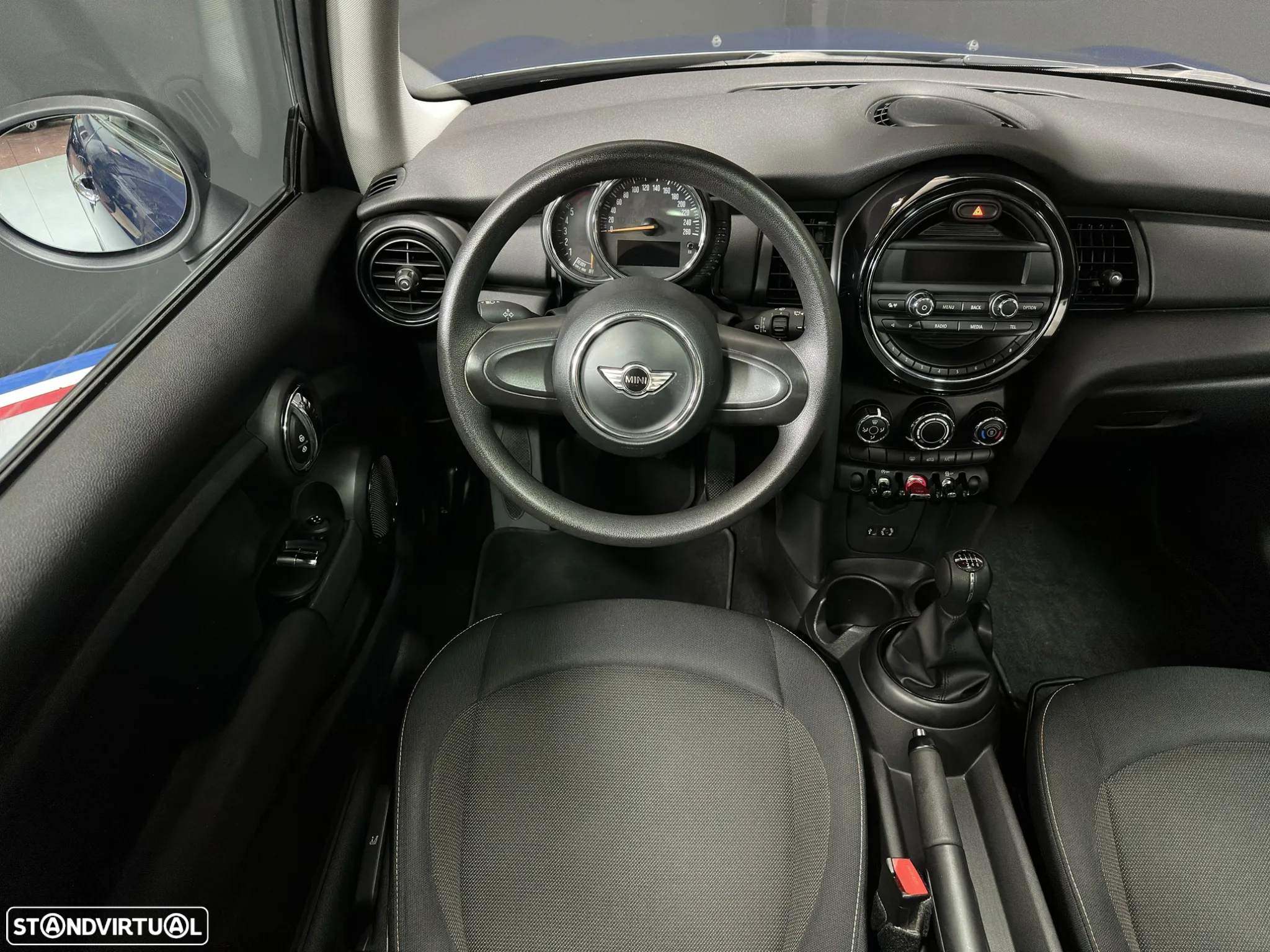 MINI 3 Portas One D - 13