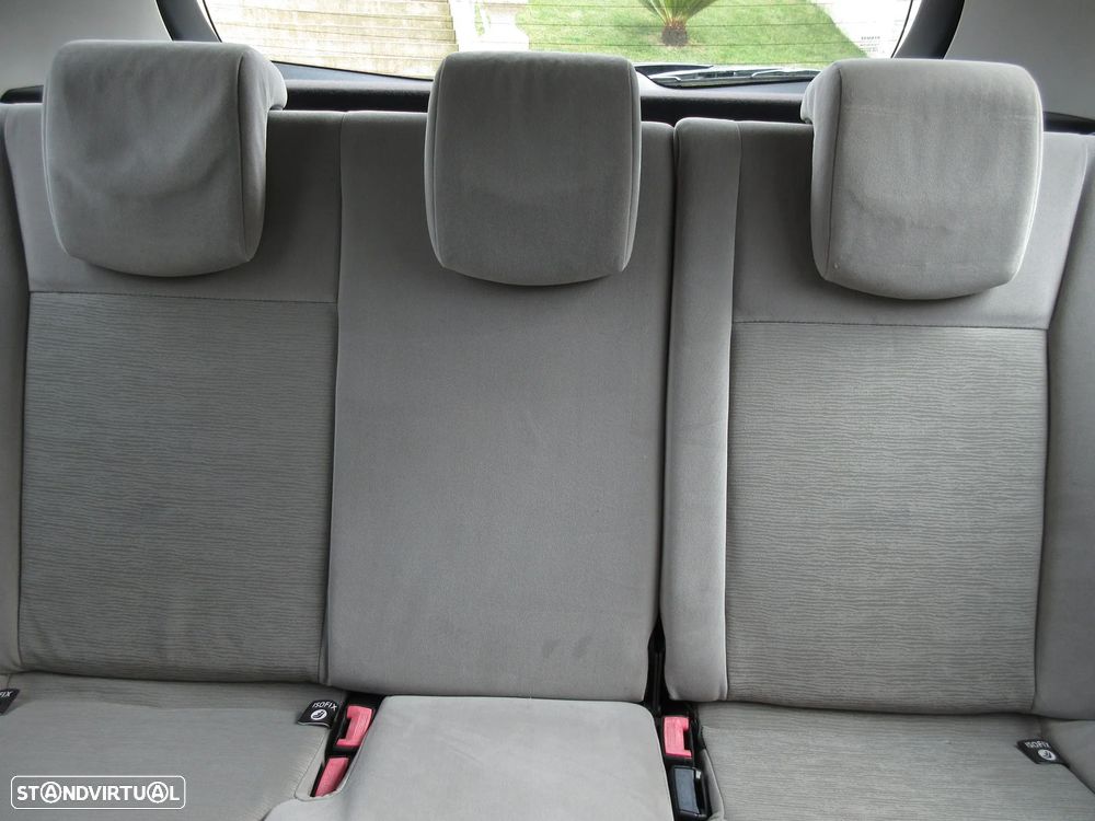 Renault Clio 1.2 16V Dynamique Luxe - 37