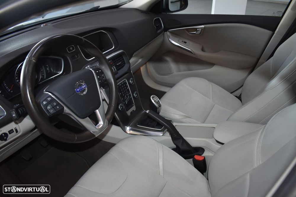 Volvo V40 Cross Country 1.6 D2 Summum - 21