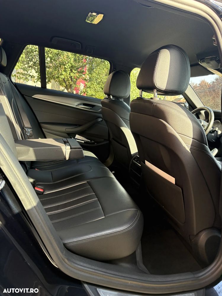 BMW Seria 5 520d AT - 12