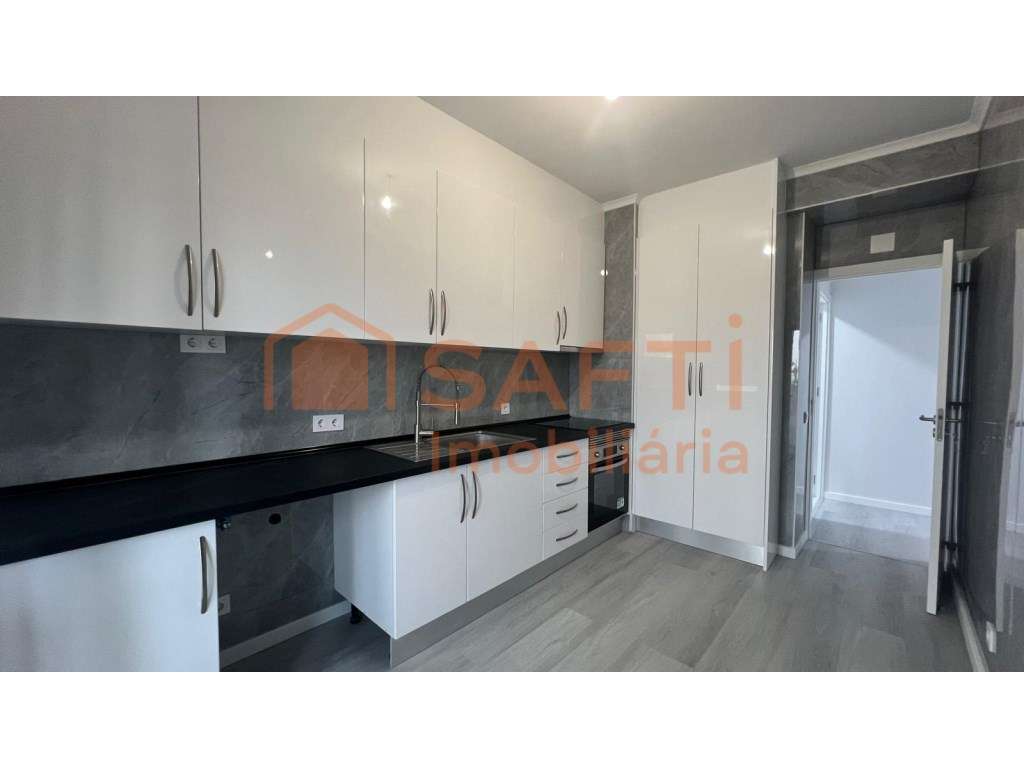 Apartamento T2 em Quarteira - Grande imagem: 2/15