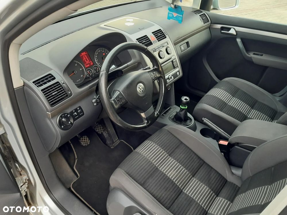 Volkswagen Touran 1.9 TDI Welcome - 5