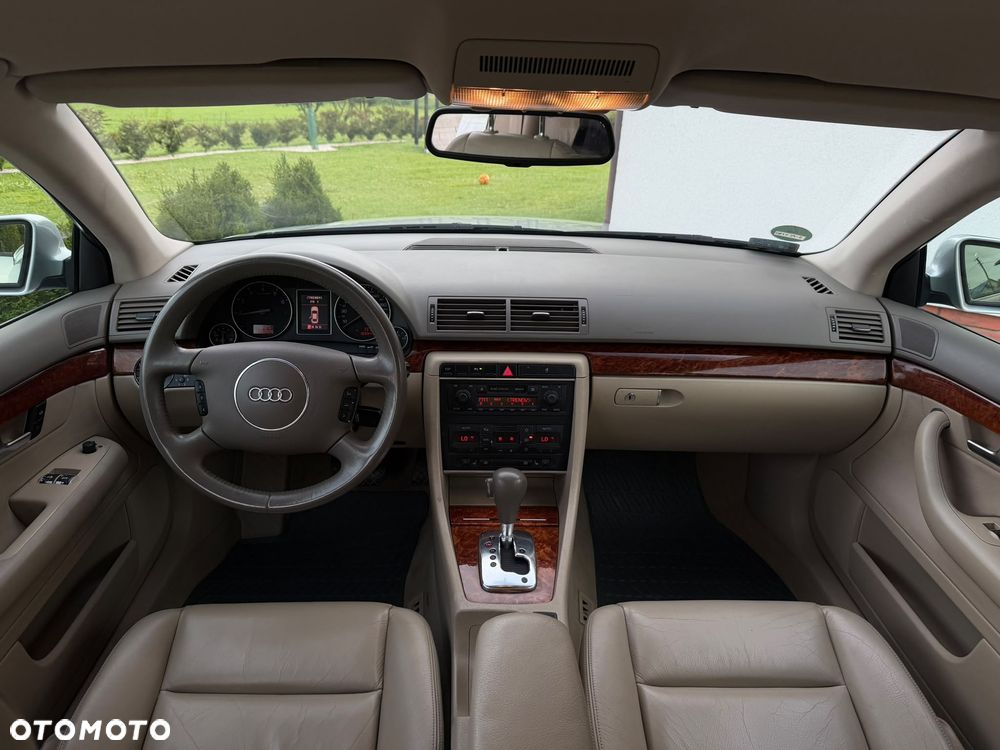 Audi A4 Limousine - 35
