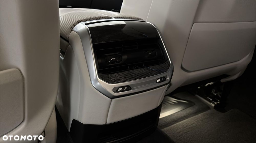 BMW i7 105.7kWh xDrive60 M Sport - 24