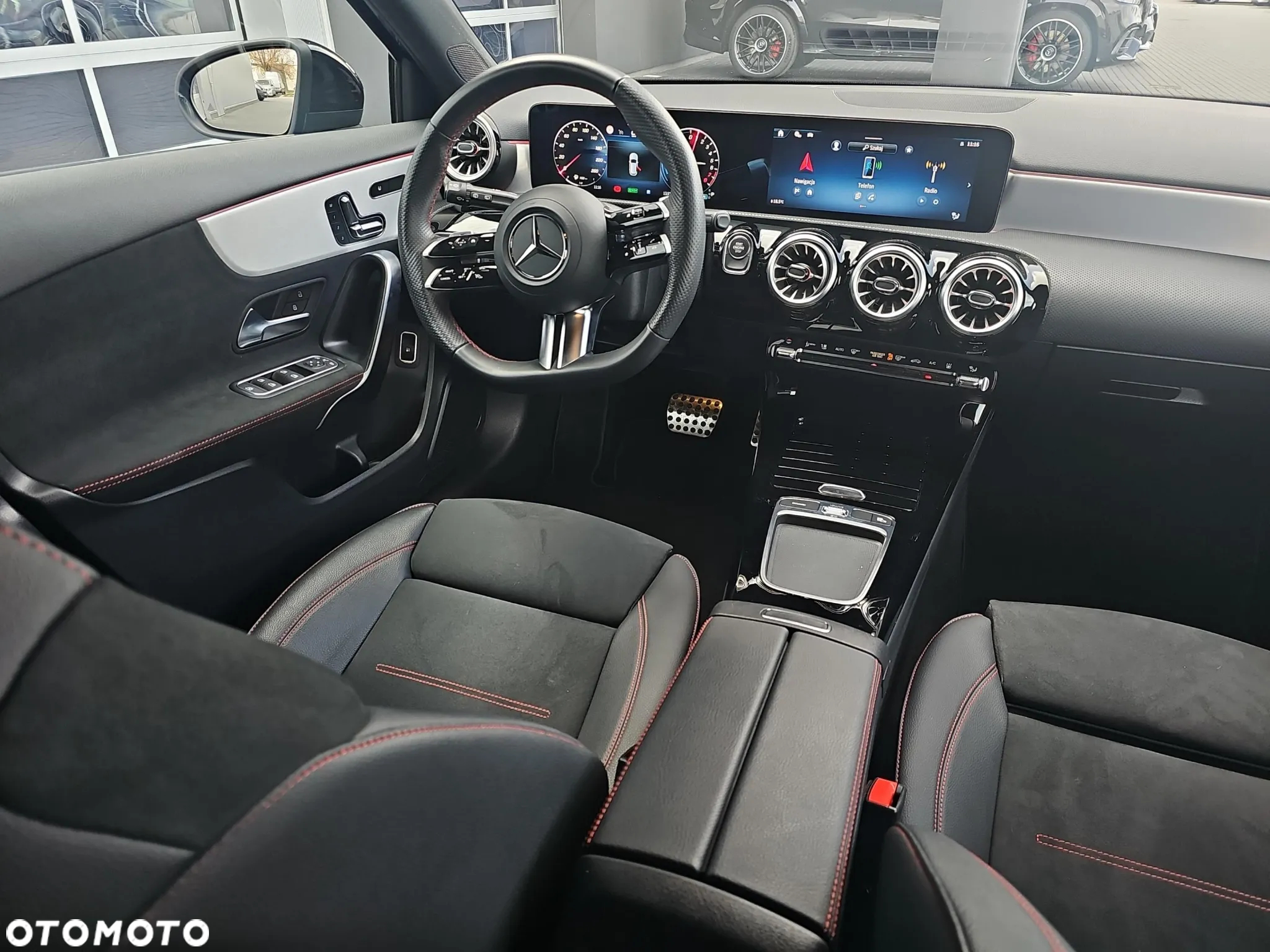 Mercedes-Benz Klasa A 250 e PHEV AMG Line 8G-DCT - 16