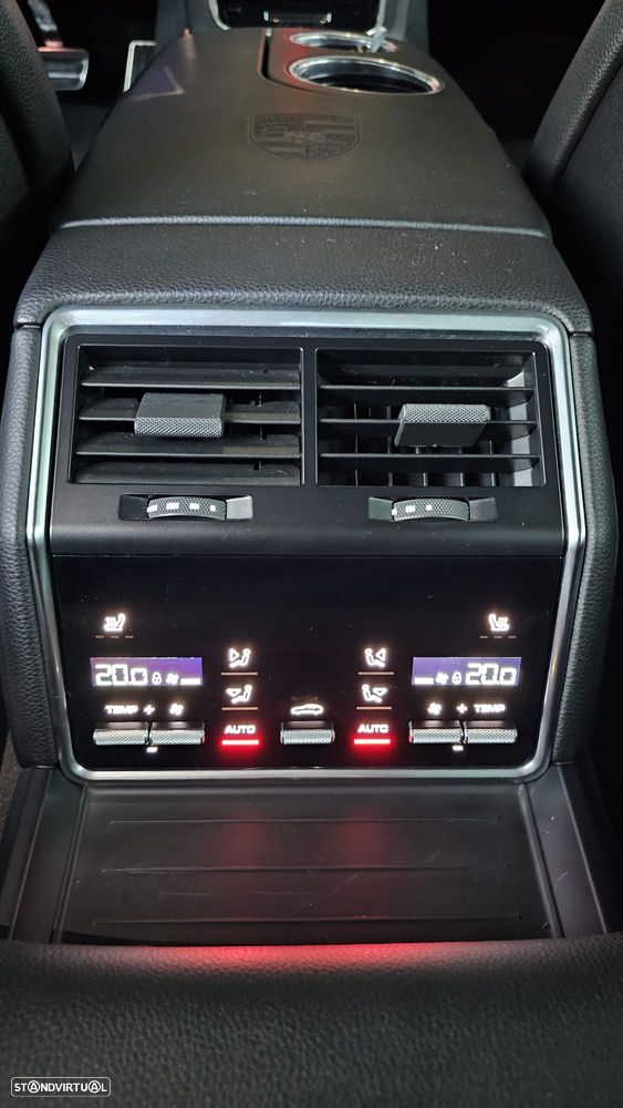 Porsche Panamera Sport Turismo - 12