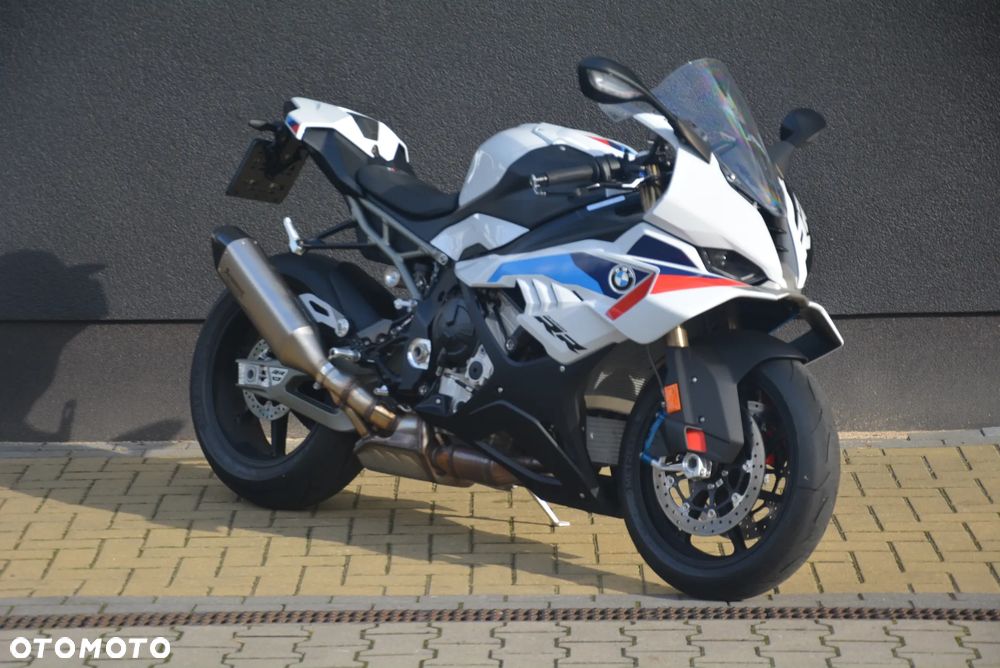 BMW S - 6