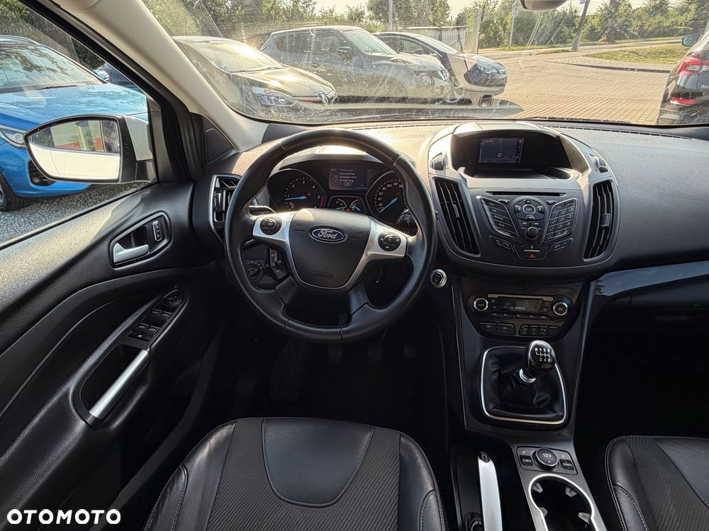 Ford Kuga 2.0 TDCi 2x4 Titanium - 12