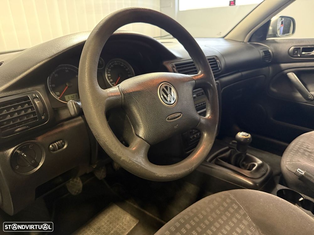 VW Passat 1.9 TDi Trendline 4M - 11