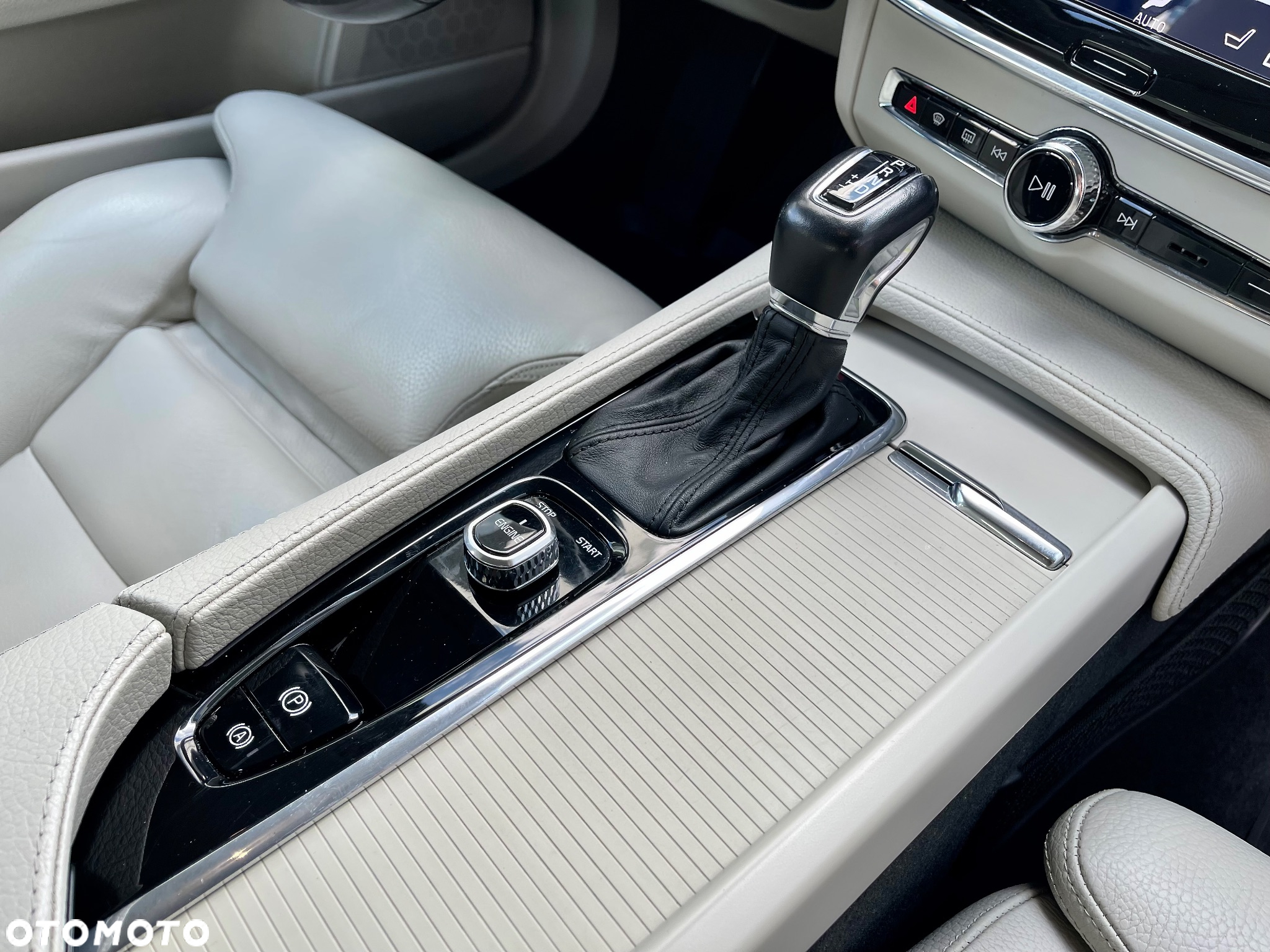 Volvo S90 - 34