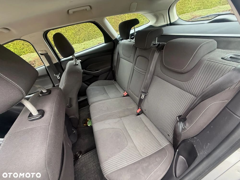 Ford Focus 1.6 TDCi DPF Start-Stopp-System SYNC Edition - 19