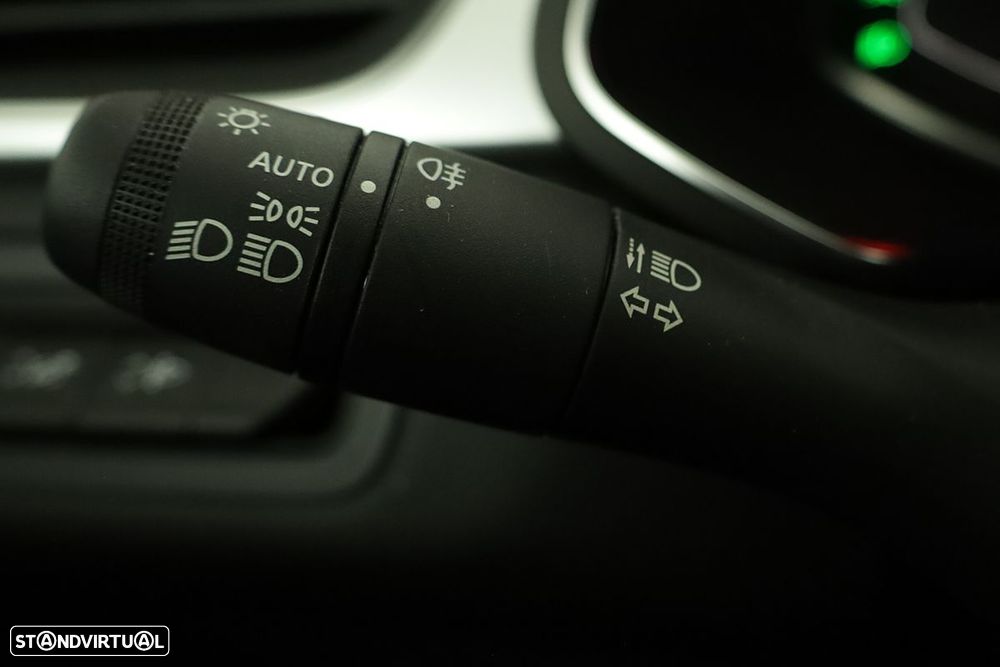 Renault Captur 1.0 TCe Techno Bi-Fuel - 17