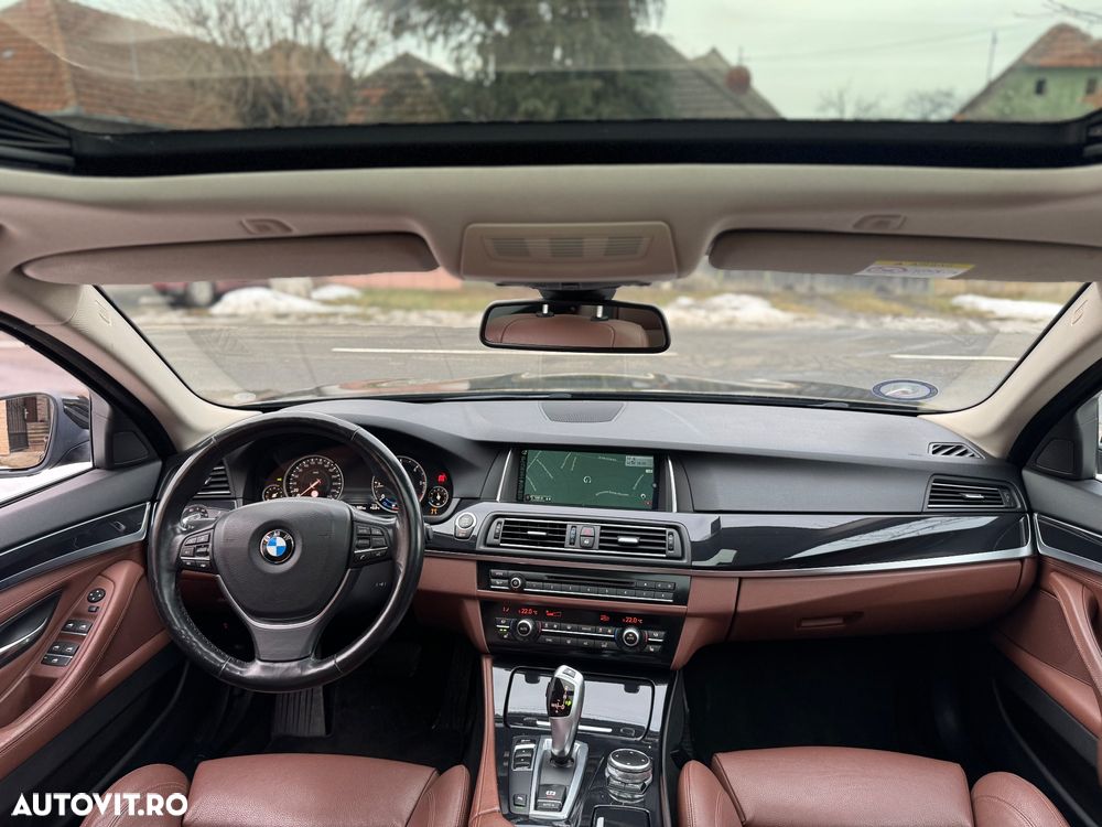BMW Seria 5 520d Aut. Luxury Line - 9
