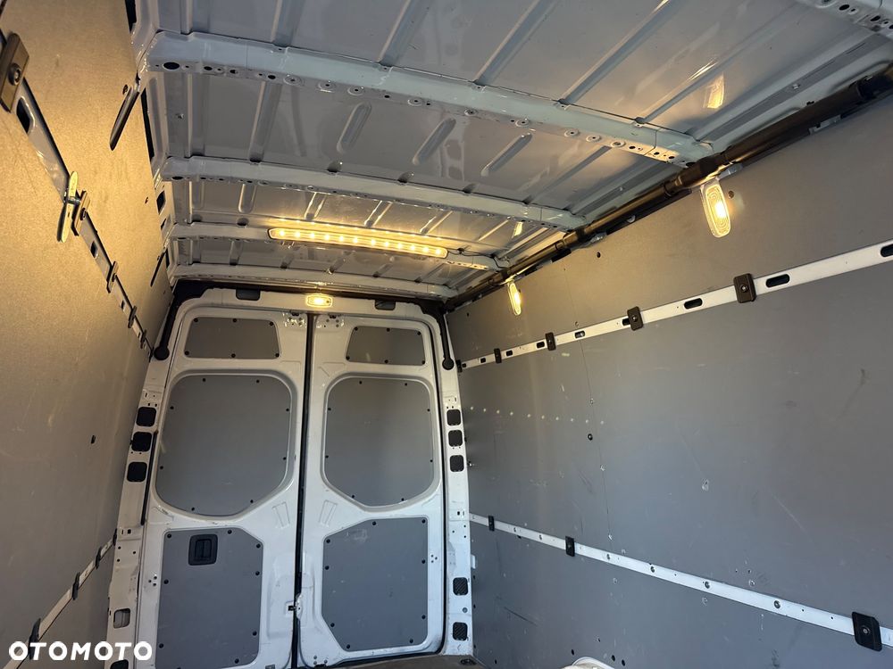 Mercedes-Benz Sprinter  2.2 Maxi - 8