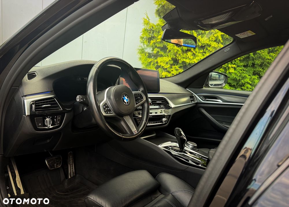BMW Seria 5 520d xDrive mHEV M Sport sport - 22