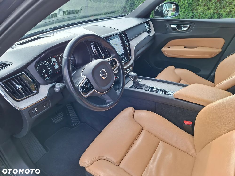 Volvo XC 60 - 8