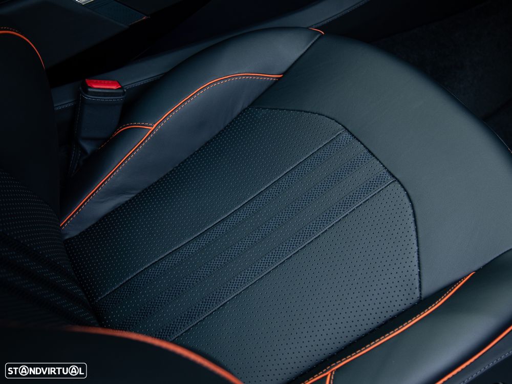 Aston Martin DBX 707 - 25