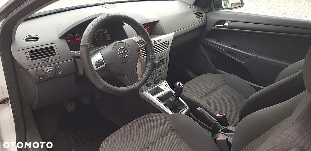 Opel Astra GTC 1.4 - 10