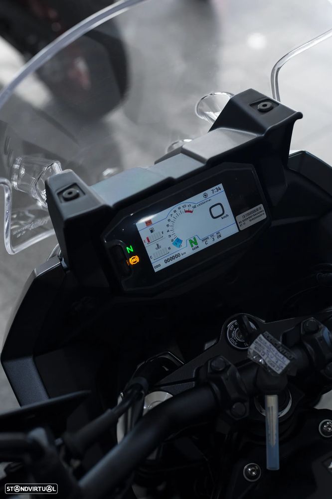 Suzuki SV 7 GX - 8