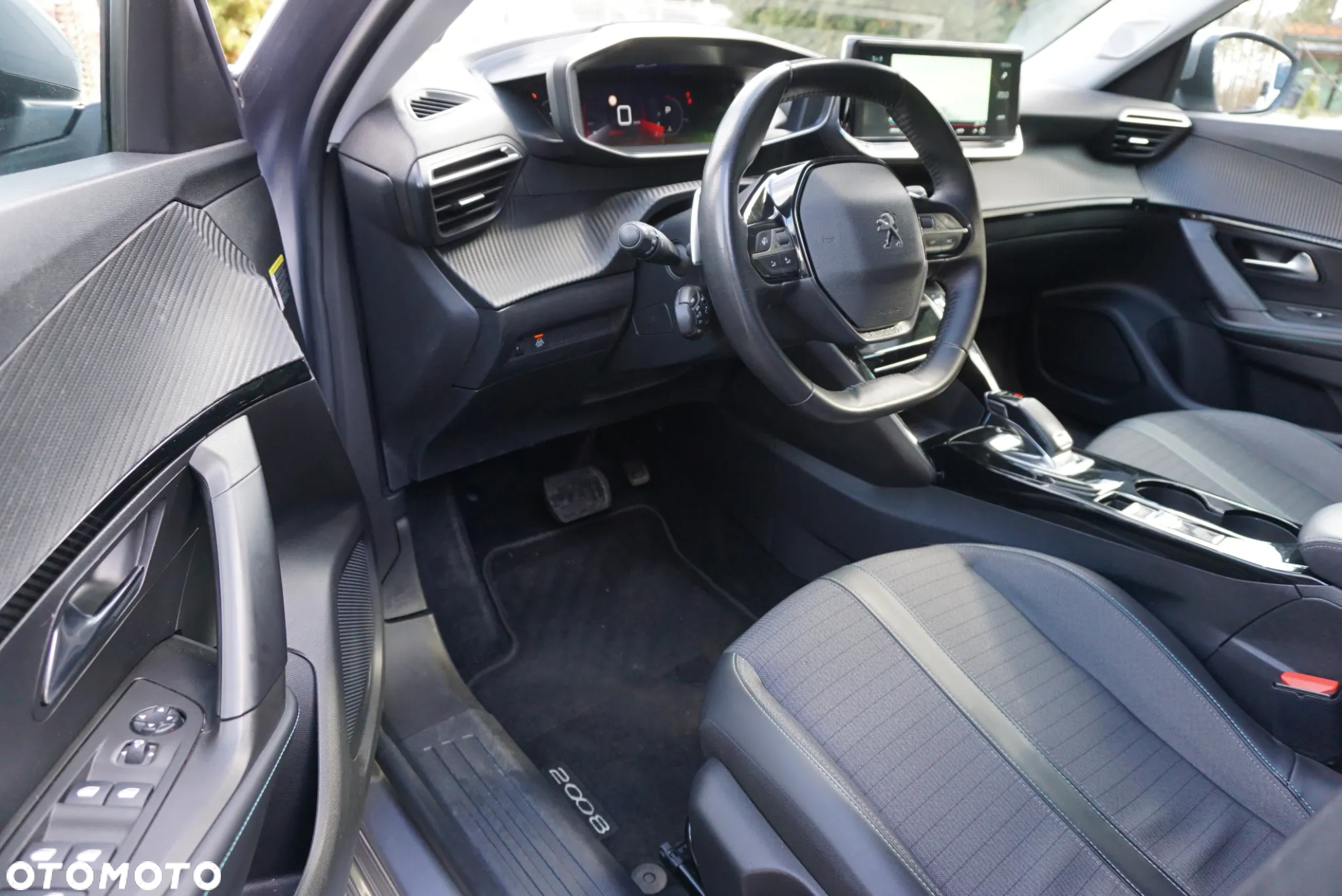 Peugeot 2008 1.2 PureTech GT Pack S&S EAT8 - 9