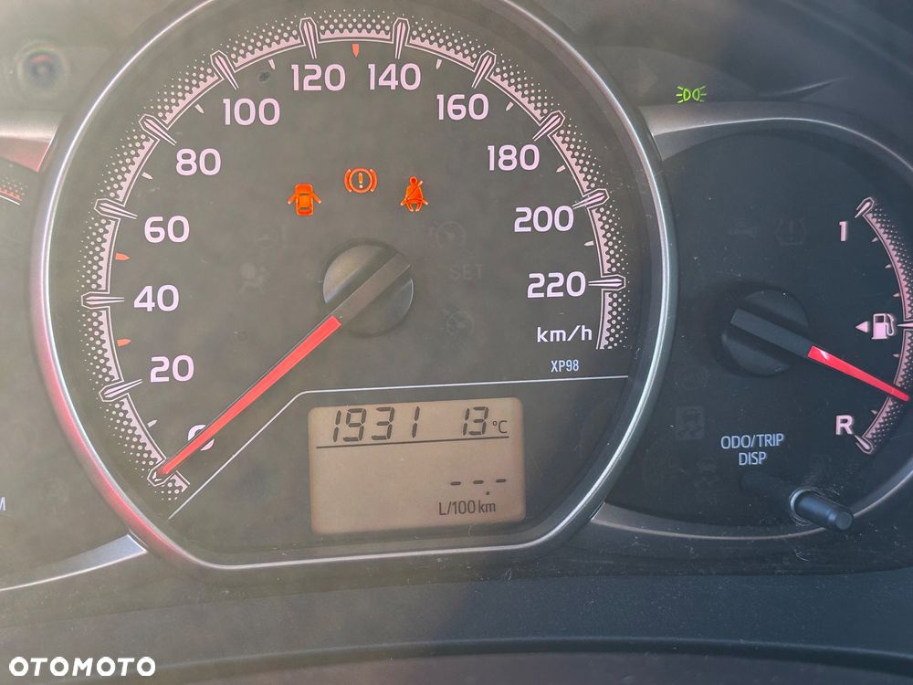 Toyota Yaris 1.0 Active EU6 - 14