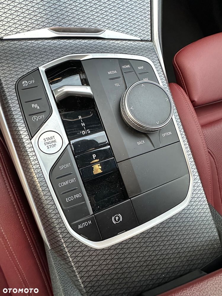 BMW Seria 3 318i M Sport - 28