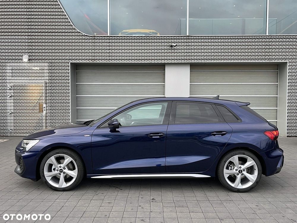 Audi A3 Sportback - 12