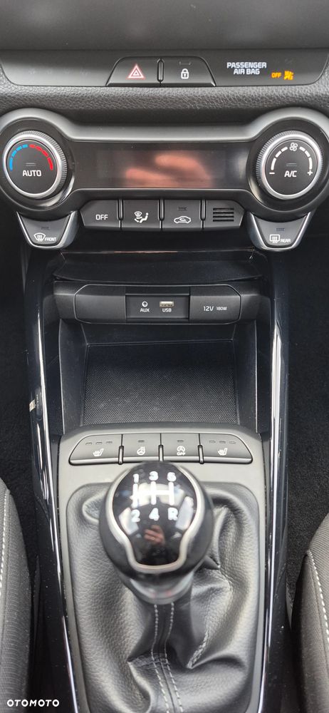 Kia Stonic 1.2 Dream-Team Edition - 17