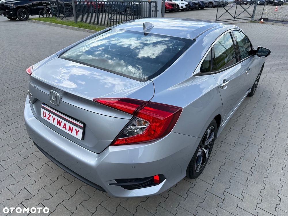 Honda Civic 1.5 T Elegance - 18