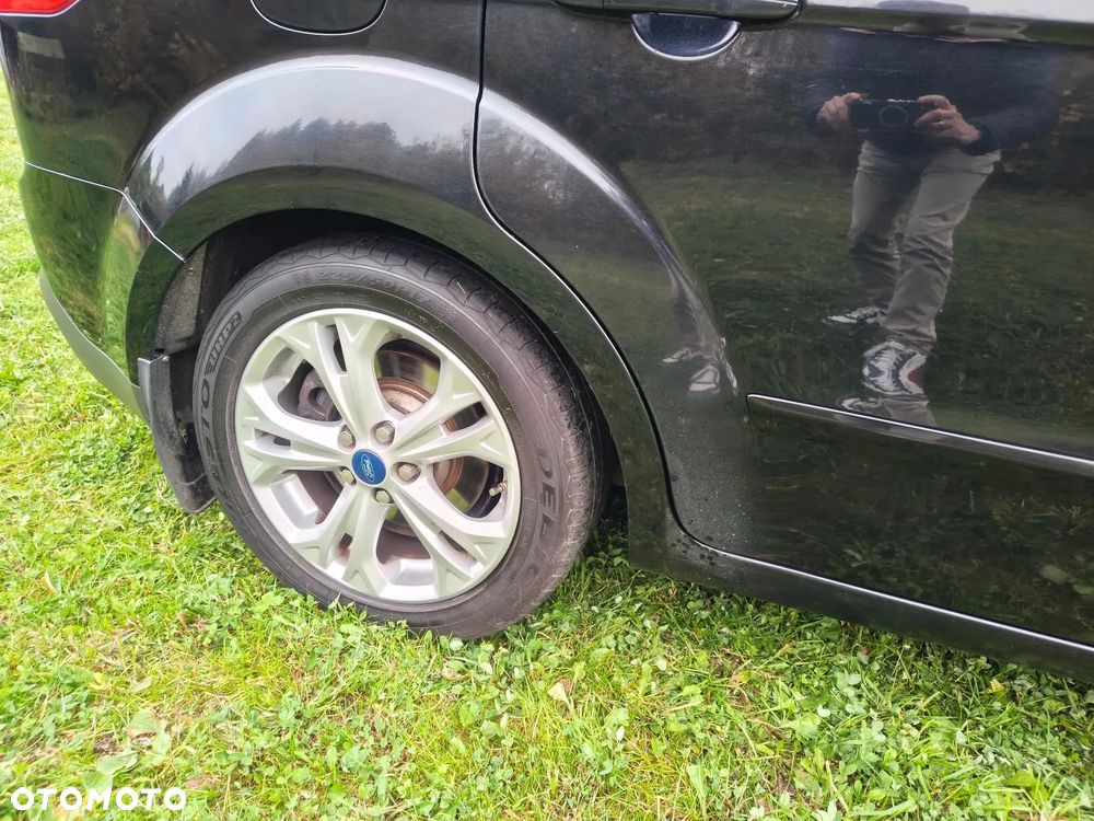 Ford S-Max - 11