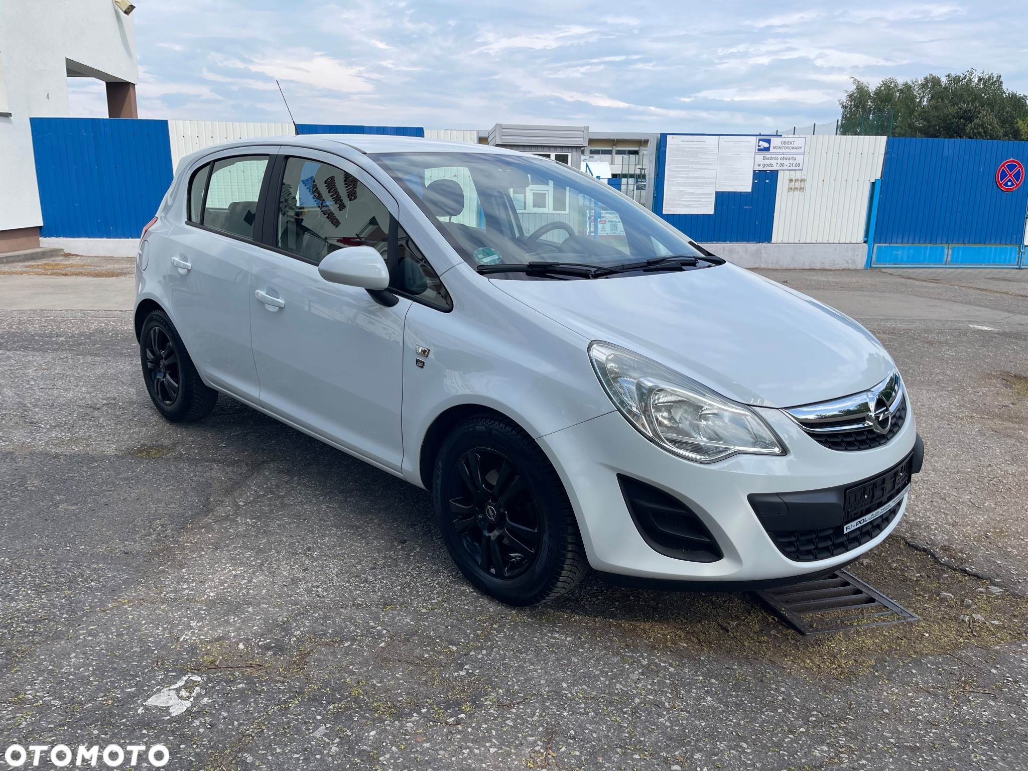 Opel Corsa 1.2 16V Color Edition - 4