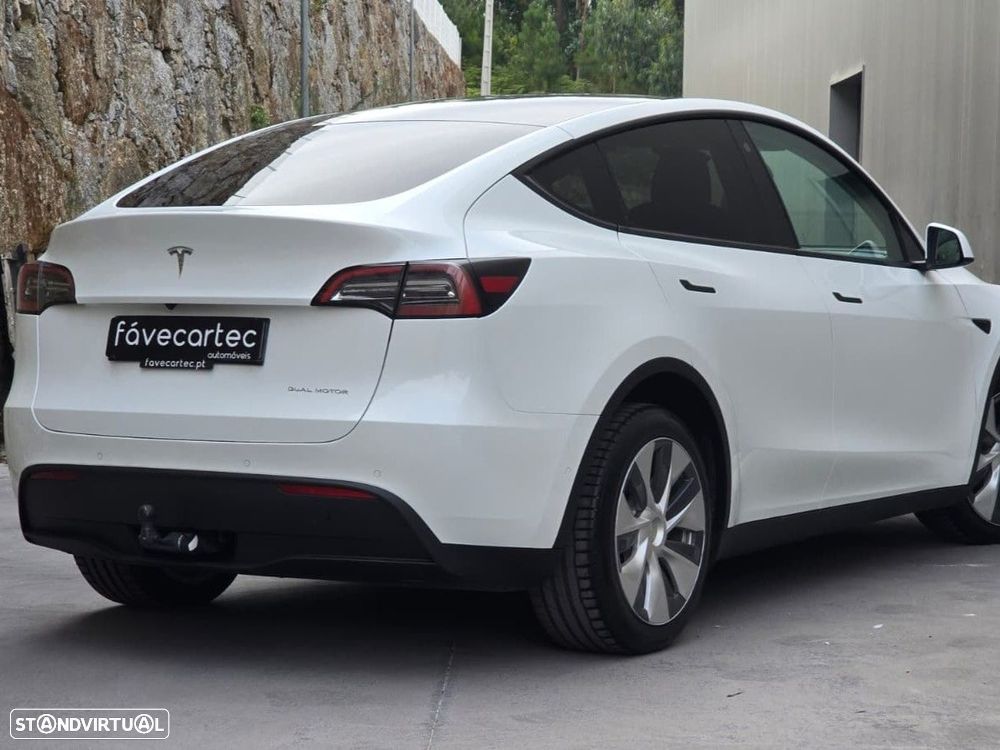 Tesla Model Y Long Range Tração Integral - 24