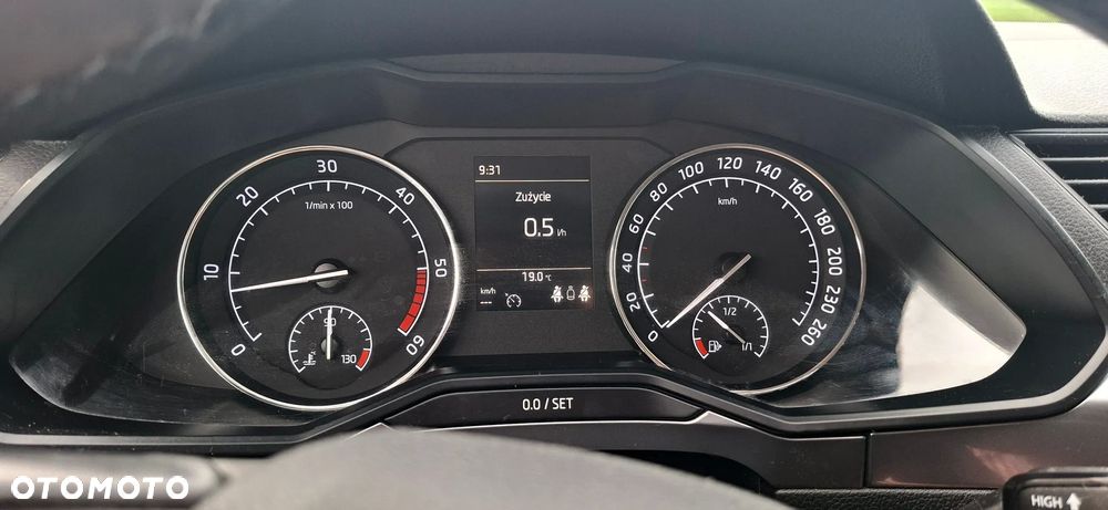 Skoda Superb 2.0 TDI Active - 2