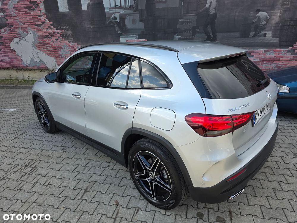 Mercedes-Benz GLA 200 d 4-Matic AMG Line 8G-DCT - 5
