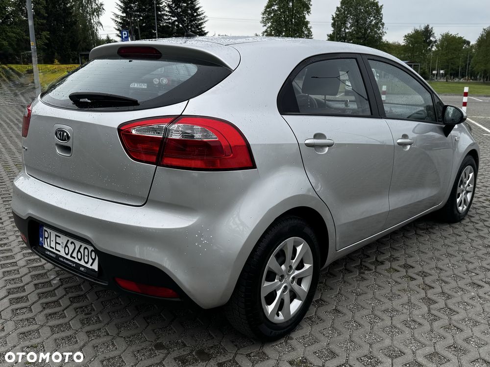 Kia Rio - 3