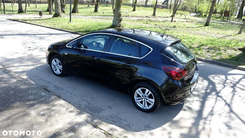 Opel Astra 1.4 Turbo Sport - 30