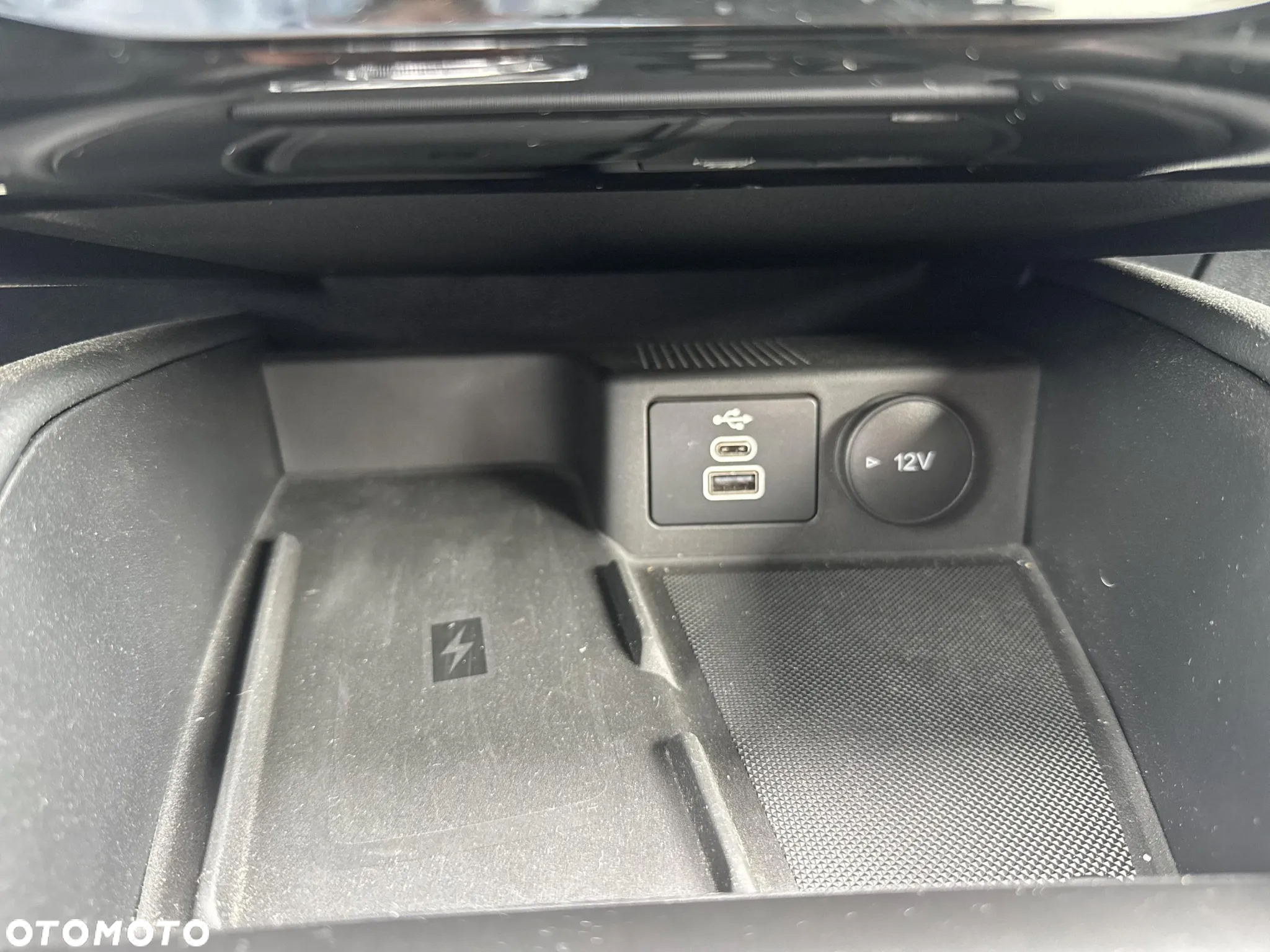 Ford Kuga 2.5 FHEV AWD ST-Line X - 25