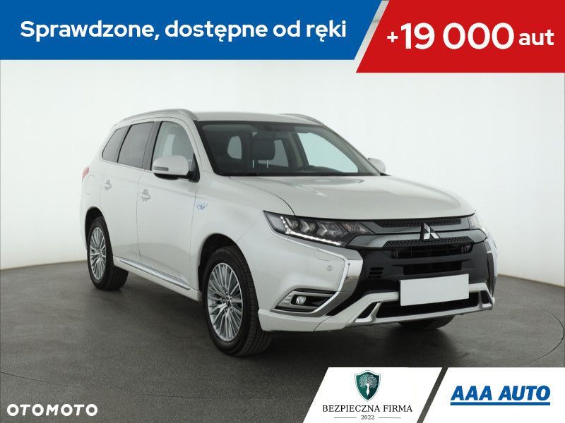Mitsubishi Outlander - 2