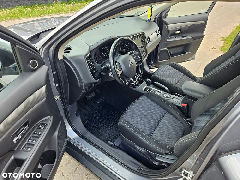 Mitsubishi Outlander 2.0 Intense Comfort 4WD CVT - 15