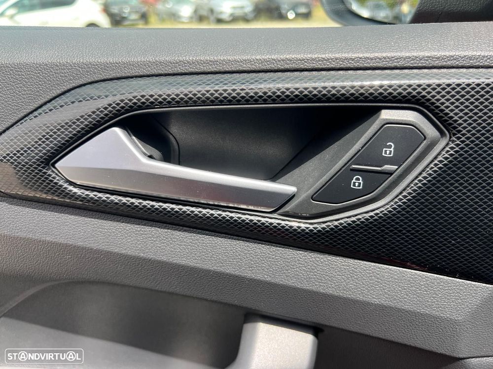 VW T-Cross 1.0 TSI - 13