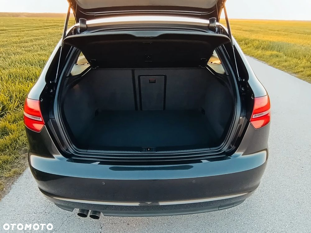 Audi A3 2.0 TDI Sportback DPF quattro Attraction - 27