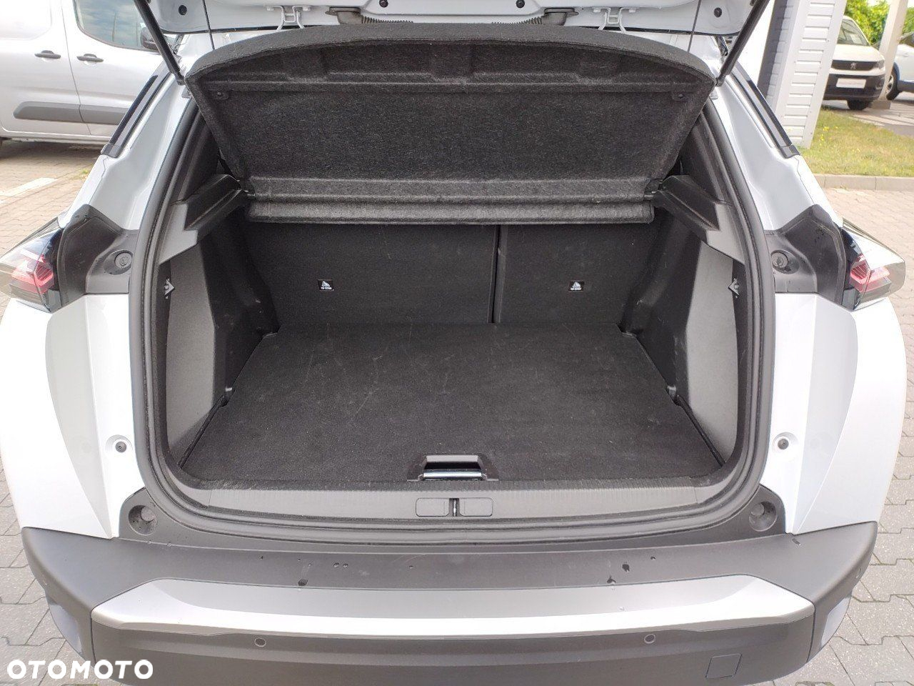 Peugeot 2008 1.2 PureTech GT S&S EAT8 - 6