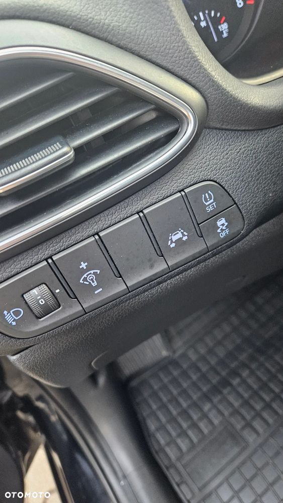 Hyundai i30 1.4 Trend - 13