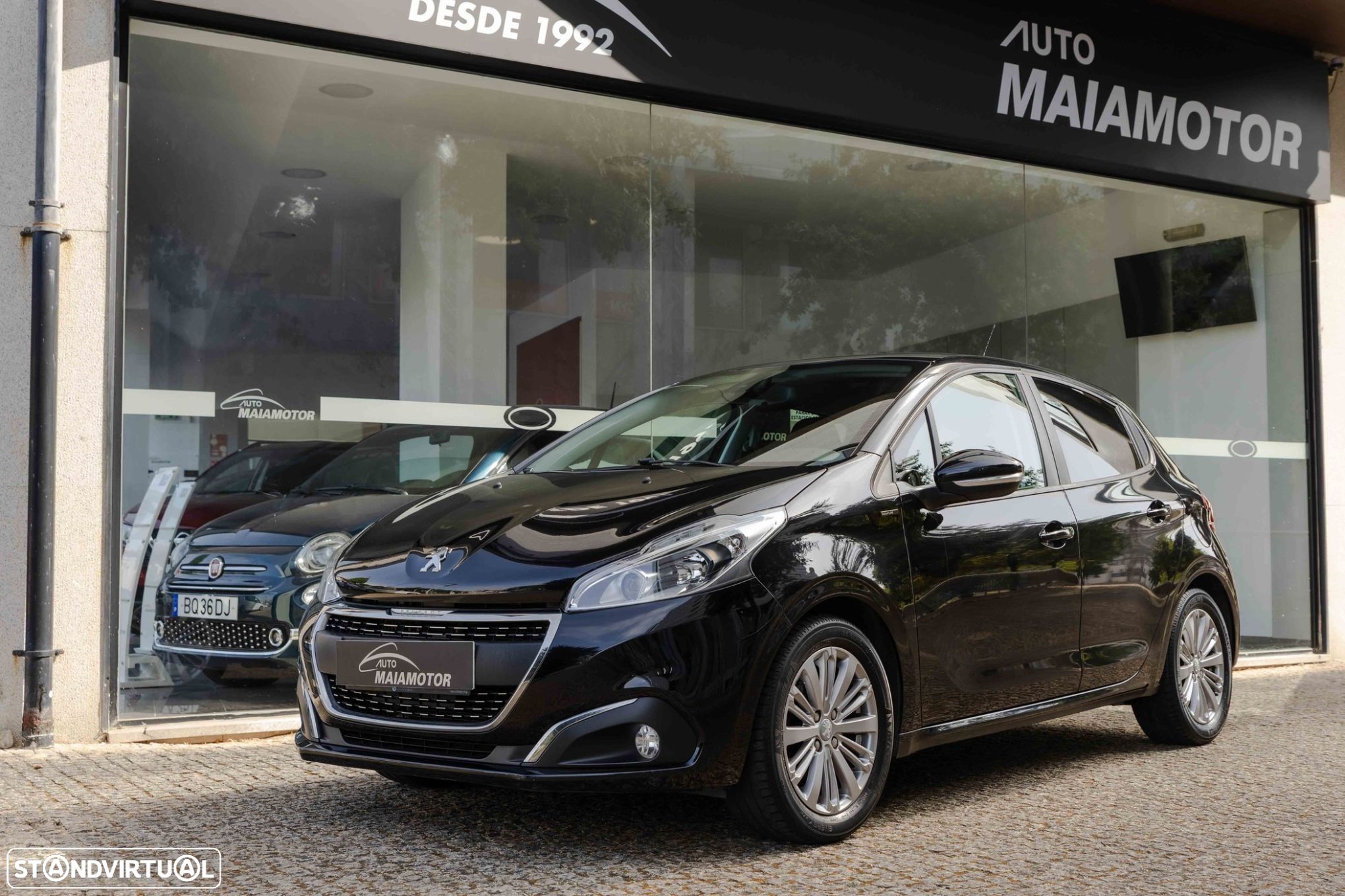 Peugeot 208 1.5 BlueHDi Signature - 1