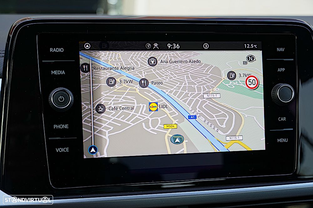 VW T-Roc 1.5 TSI Urban DSG - 37