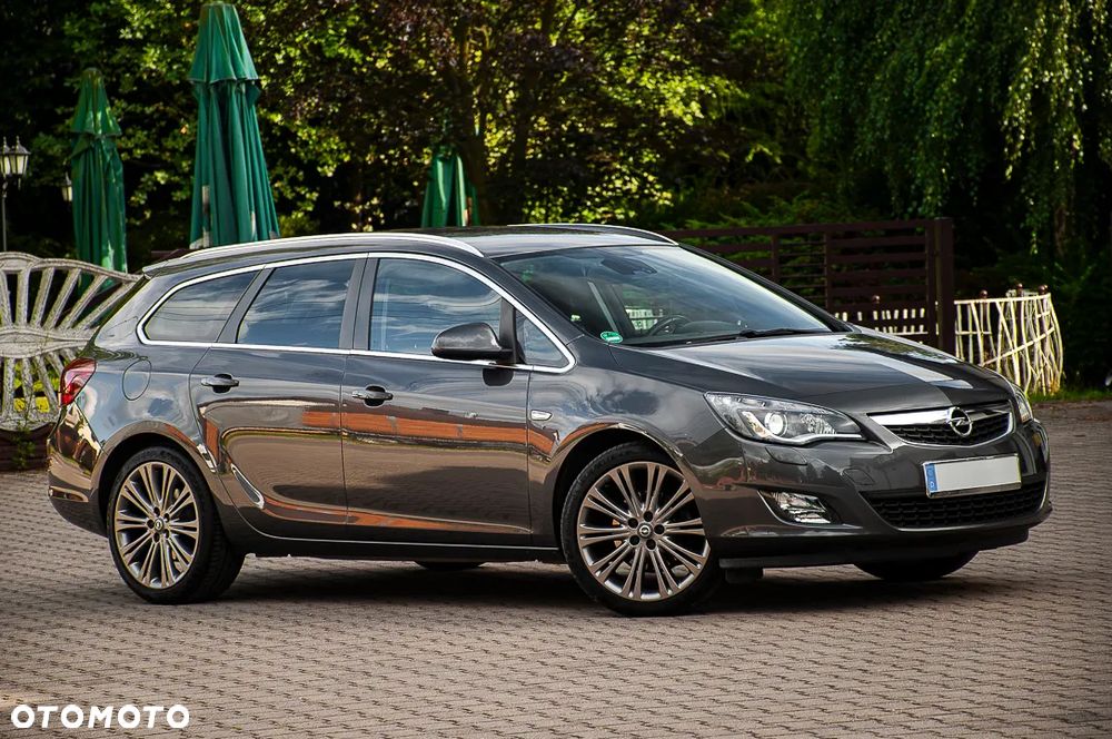Opel Astra 1.6 Turbo Edition - 21