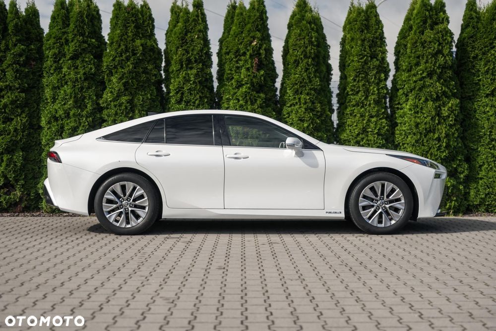 Toyota Mirai - 8