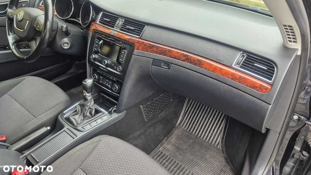 Skoda Superb 2.0 TDI Elegance - 15