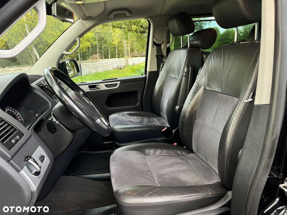 Volkswagen Multivan - 30
